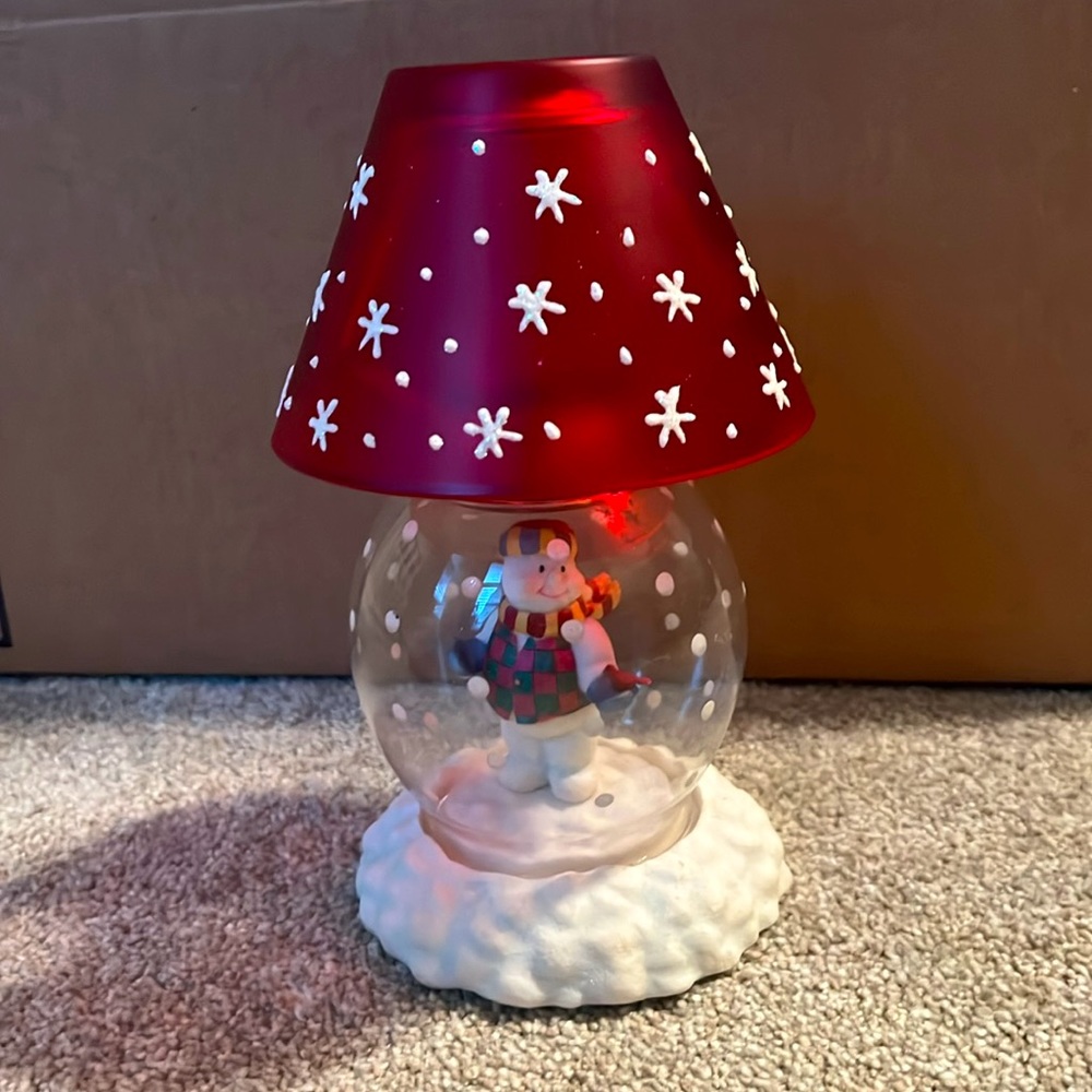 Holiday candle holder